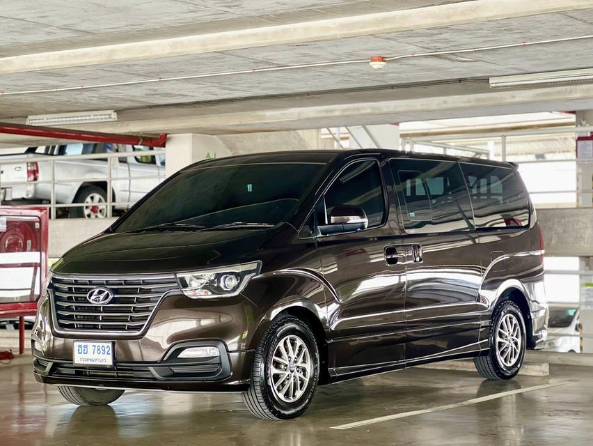 Hyundai H1 Deluxe ปี 2019  สภาพสวยบางเดิม 2