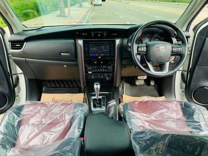 รูป Toyota Fortuner 2.8 4WD TRD Sportivo Package 5