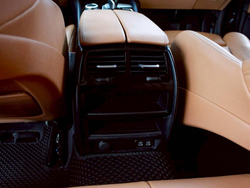 ขาย BMW 530e Elite ปี20 17