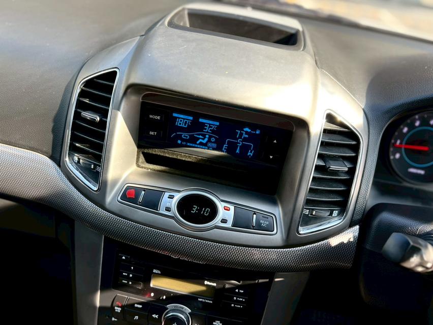 Chevrolet Captiva 2.4 LSX 2WD ออโต้ เบนซิน สี:ขาว ปี2013 17