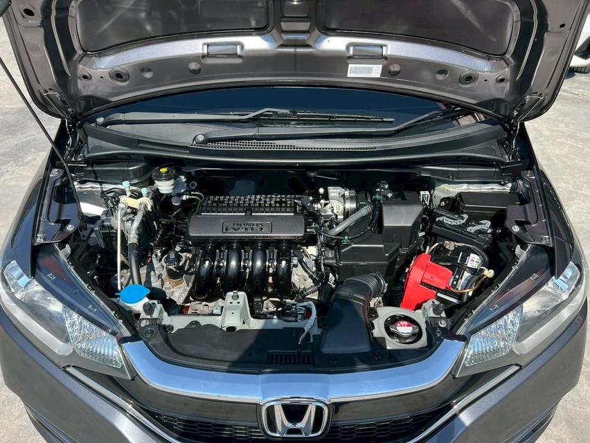 ปี 2019 HONDA JAZZ, 1.5 i-VTEC V+โฉม ปี14-ปัจจุบัน สีเทา เกียร์ออโต้ เครื่องเบนซินมือเดียวป้ายแดง รูปที่ 16