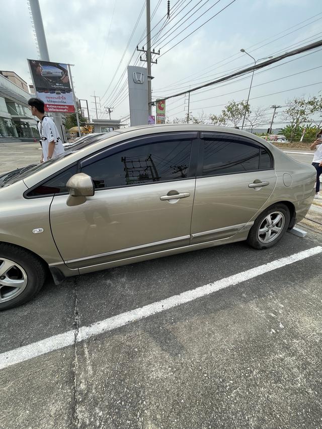 รถhonda civic FD 2010 เกียร์Auto สีบรอนด์ทอง รถบ้านมือแรก ไม่ติดแก๊ส ไม่ชนหนัก ไม่น้ำท่วม แต่มีรอยครูดกันชนหน้าหลัง และรอยบุบประตูข้างหลังคนขับ มีปร รูปย่อยที่ 4