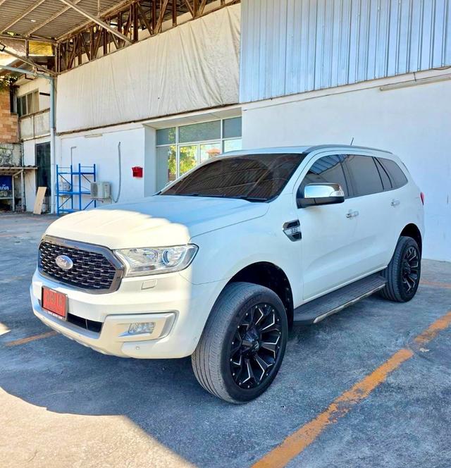 Ford Everest 2.2 Titanium Plus 2WD สีขาว ปี 2017 ไมล์ 89,000 กม.