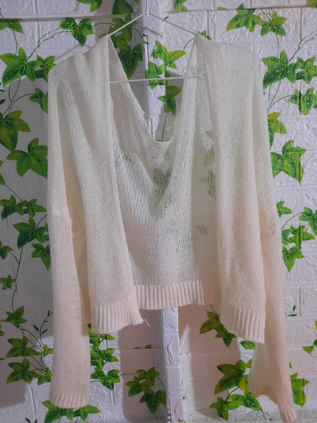 ปล่อยต่อเสื้อผ้ามือสอง