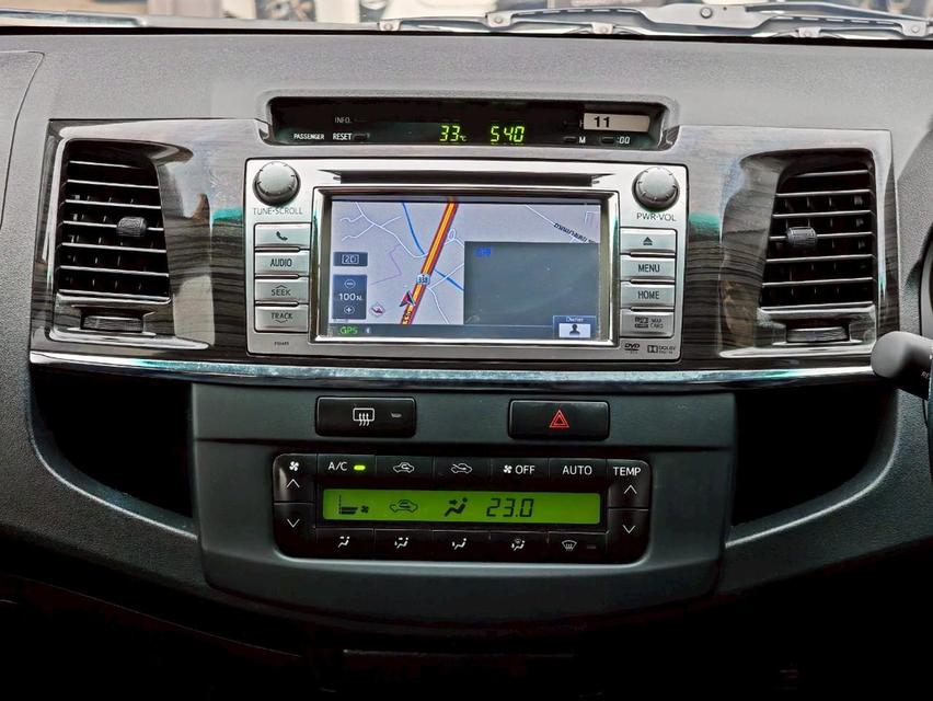 TOYOTA FORTUNER 2.7V 7