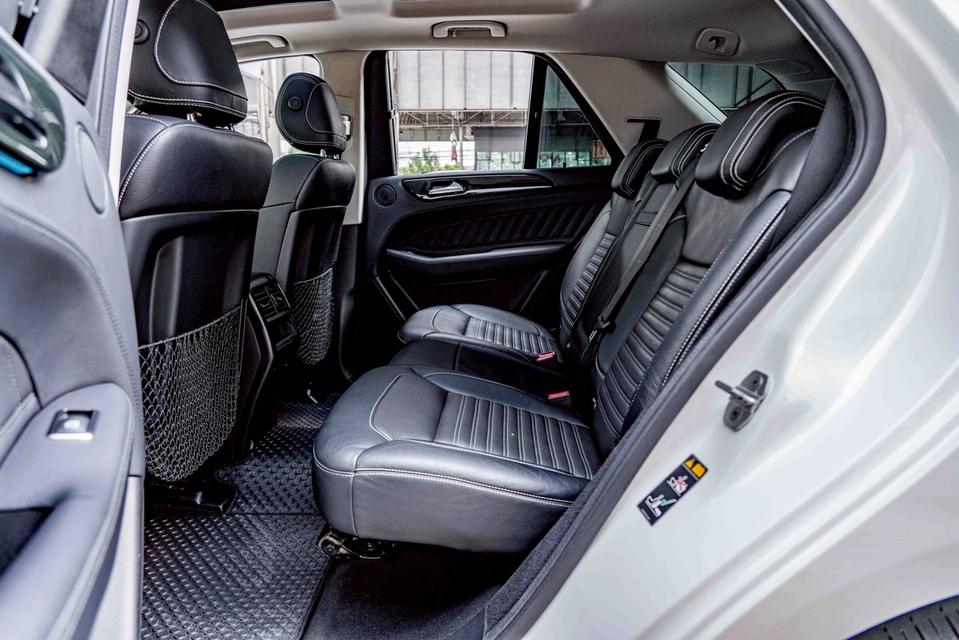 รหัสรถ NP2332 Mercedes-Benz GLE 500e AMG 4MATIC 12