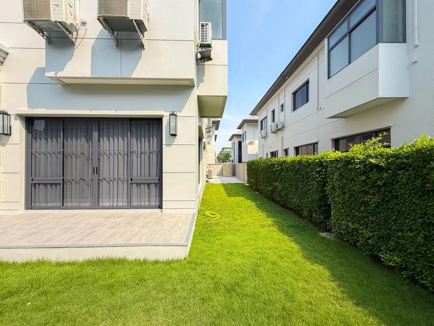 ขาย / ให้เช่าบ้านเดี่ยว 2 ชั้น  บ้านหรูสไตล์คฤหาสน์ นาราสิริ กรุงเทพกรีฑา 18