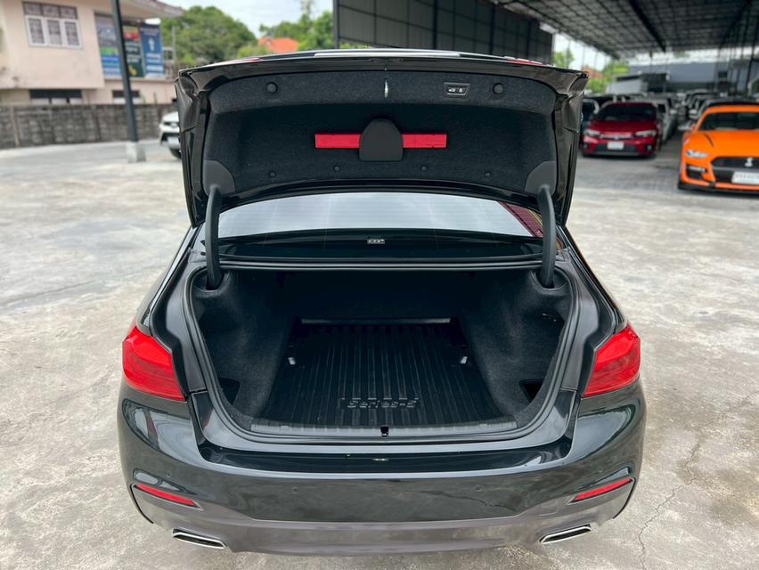 BMW SERIES 5 520d M SPORT ปี 2018 18
