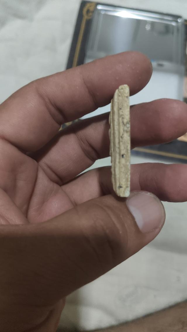 สมเด็จวัดระฆัง พิมพ์ใหญ่ ด้าน เนื้อปูนขาว รูปย่อยที่ 3