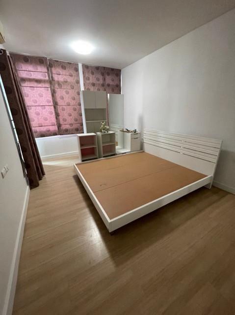 ให้เช่าทาวน์โฮม 3 ชั้น โครงการซิกเนเจอร์ วิภาวดี 60 บ้านหลังริม ตรงหน้าสวน พร้อมเฟอร์พร้อมเข้าอยู่  4