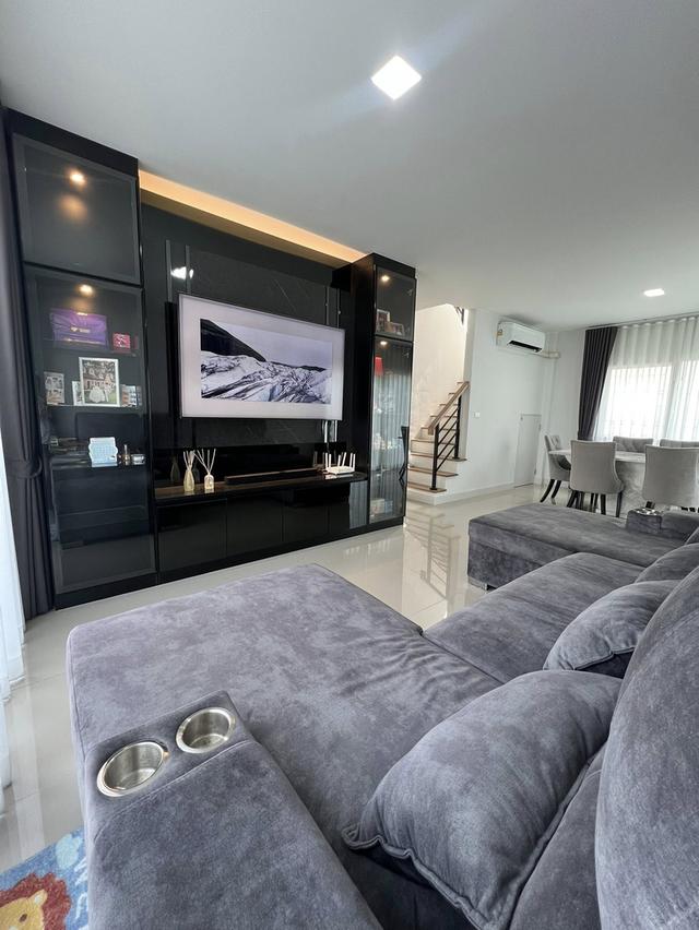 ขายบ้านแฝด Pleno Town สุขุมวิท–เทพารักษ์ อายุเพียง2ปี สภาพใหม่พร้อมอยู่ แต่งครบ 11