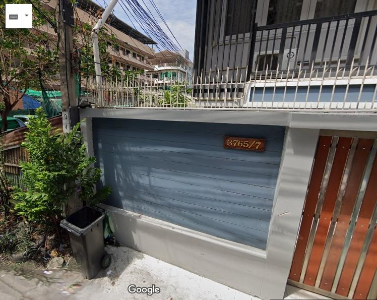 ที่ว่างเปล่า  6
