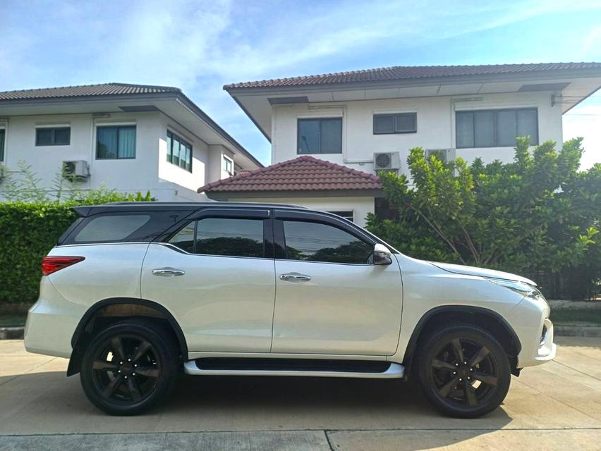 ปี2018 FORTUNER 2.8 TRD SPORTIVO DIESEL ขับ 2 มี BOOK SERVICE 8