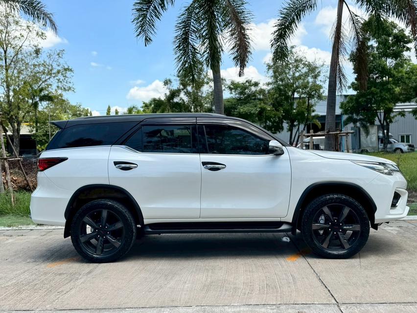 Toyota Fortuner 2.8TRD 4wd ปี18