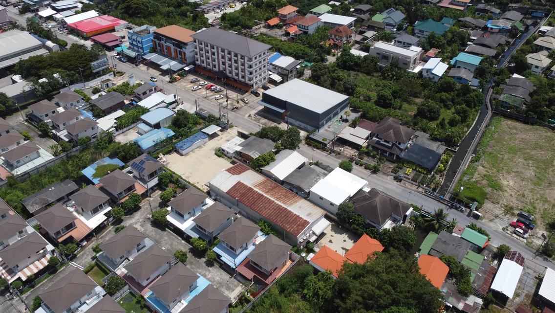 ที่ดินขนาด 1ไร่ 1งาน 39 วา (539 ตารางวา) พร้อมโรงงานพื้นที่ 442 ตารางเมตร หน้ากว้างที่ดิน 20 เมตร พร้อมโรงอาหารและห้องน้ำแยก 7