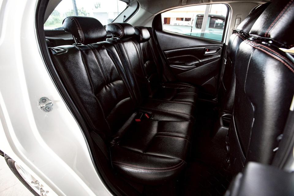 2015 Mazda 2 1.5 xd ฟรีดาวน์ 6