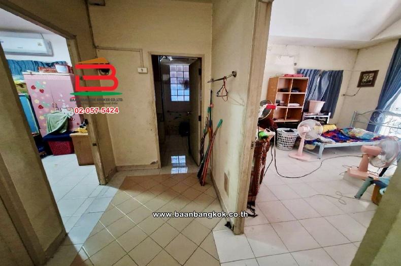 บ้านเดี่ยว หมู่บ้าน วรารักษ์ รังสิต คลอง 3 เนื้อที่ 55.1 ตร.ว หมู่บ้านติดถ.โยธาธิการคูคต-คลองหลวง ตำบลคลองสาม อำเภอคลองหลวง จังปทุมธานี 11