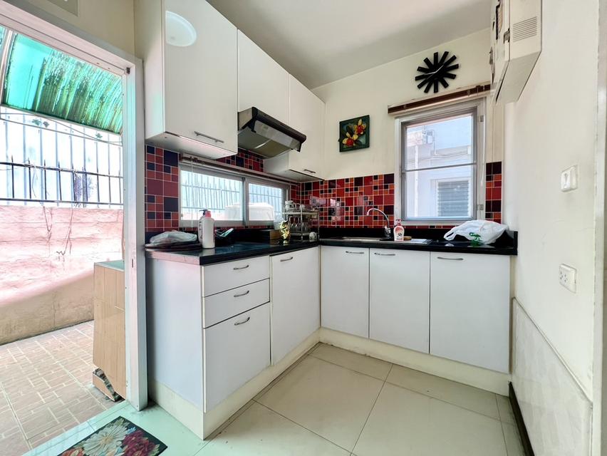 ✨ขายบ้านแฝด 2 ชั้น หลังมุม หมู่บ้านกฤษดา-ลากูน (ปิ่นเกล้า-พระราม5) เข้าออกได้ทั้งถนนกาญนาภิเษก และถนนนครอินทร์ 15