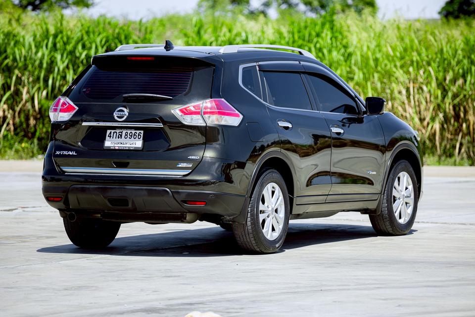 NISSAN X-TRAIL 2.0V Hybrid 4WD ปี 2016 สีเขียว มือเดียวป้ายแดง 4