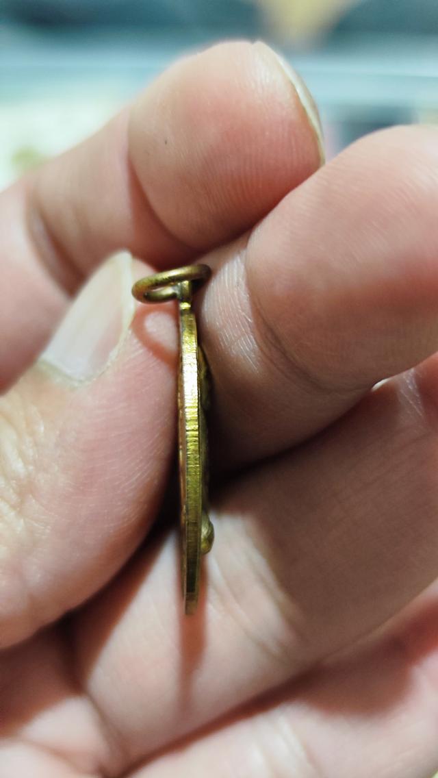 เหรียญแซยิดนั่งเต็มองค์ พิมพ์เล็ก เนื้อทองแดงกะไหล่ทอง หลวงพ่อคง วัดวังสรรพรส