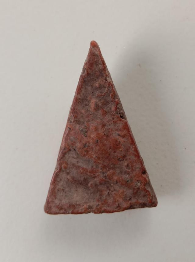 สมเด็จนางพญา พิมพ์เข่าตรง