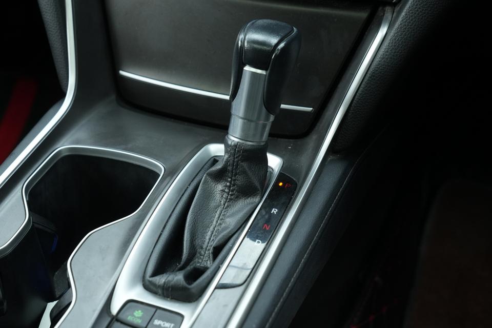 2020 HONDA ACCORD 2.0 HYBRID TECH สีบรอนซ์ เลขไมล์ 50200 กม. 10