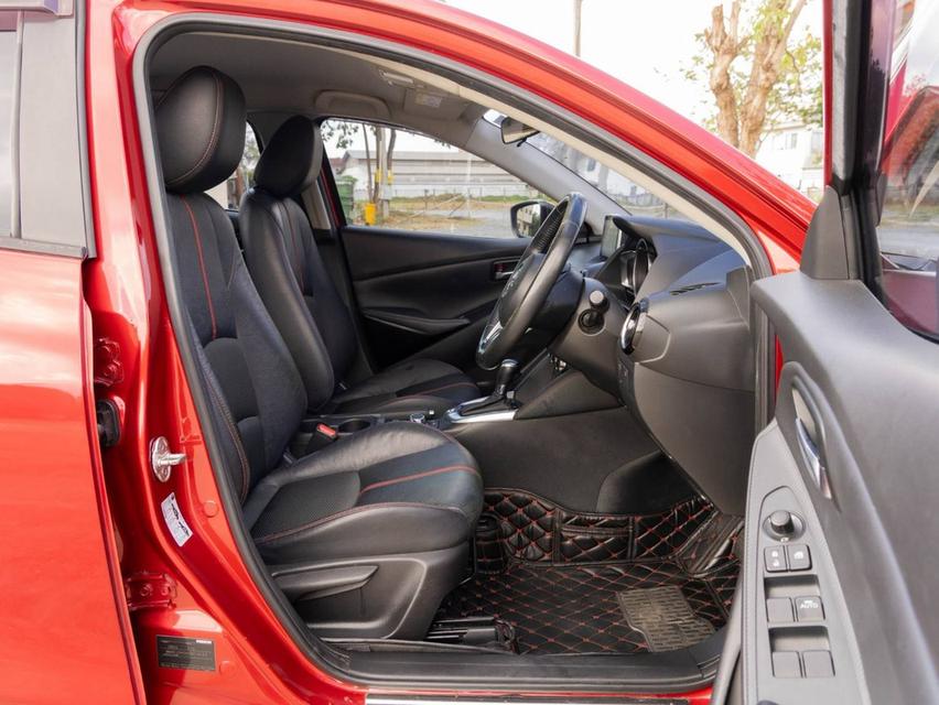 ขาย Mazda 2 Skyactiv 1.3High Connect ปี17 13