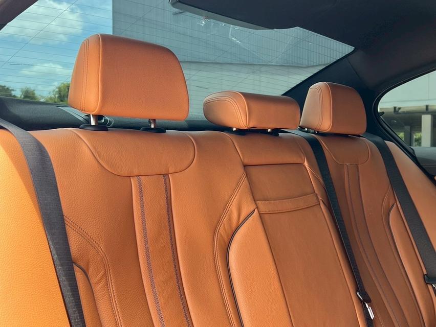 BMW 530e M Sport G30 LCI 2022• Mileage: 39,xxx km รูปที่ 15