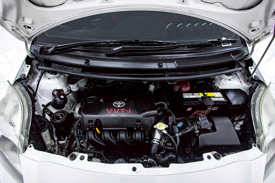 TOYOTA YARIS 1.5 J 2009