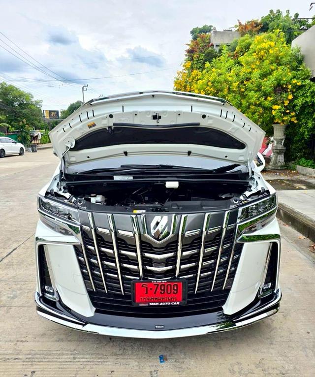 Toyota ALPHARD 2.5SC PACKAGE สีขาว ปี 2022 ไมล์ 20,000 กม.  6