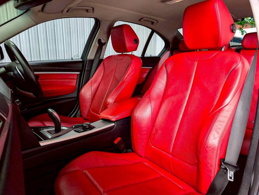 BMW 330e ปี18 11
