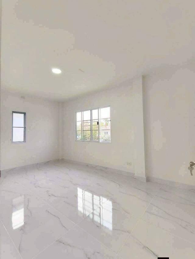 บ้านเดี่ยว ลำลูกกาคลองสี่ ไสวประชาราษฎร์  หมู่บ้านเอสวิล นัดชมบ้าน 085-318-6868 คุณวา 15
