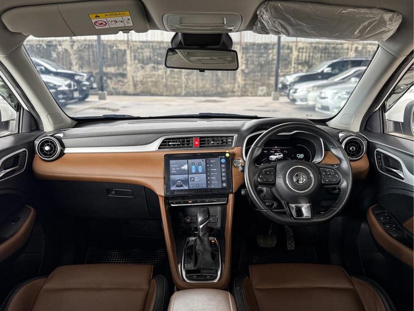 ปี 2020 MG ZS, 1.5 D+ โฉม ปี17-ปัจจุบันสีขาว จดทะเบียน ปี 21 เครื่องยนต์เบนซินเลขไมล์ 46,910 km. มือเดียวป้ายแดง 7