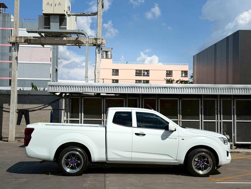 ISUZU D-MAX SPACECAB 1.9Ddi L 2022 เกียร์ธรรมดา ดีเซล MINOR CHANGE มือเดียว