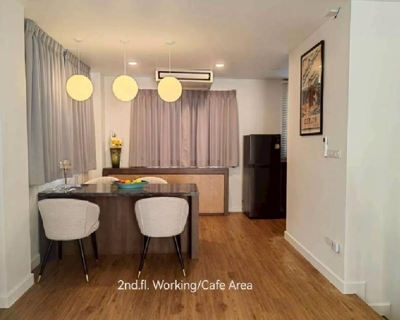 ให้เช่าทาวโฮม 4 ชั้น หลังมุม โครงการ พลัสพาร์ค อเวนิว ลาซาล-ศรีนครินทร์ เฟอร์นิเจอร์ครบ 5