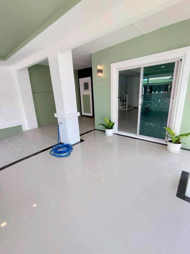 หมู่บ้านพฤกษา18/1 .. 12