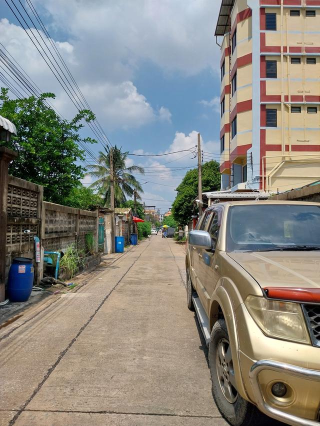ขายที่ดิน 50 ตรว. พร้อมบ้านชั้นเดียว 3