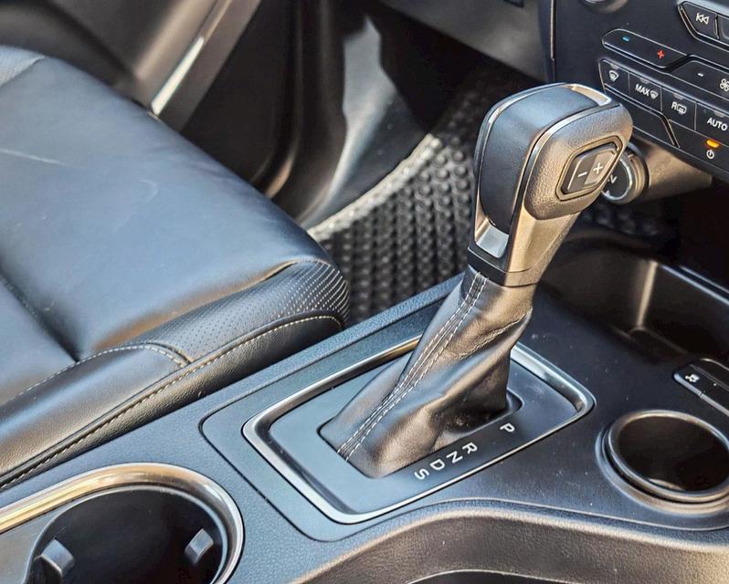 FORD EVEREST 2.0 TITANIUM 8