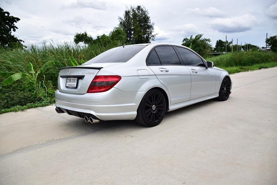 ขายเพียง 268000บาท BENZ C200 คอมเพลสเซอร์ แอร์จอ พ.มัลติ ขับดีมาก เบาะหนังไฟฟ้าเมเมโมรี่ 3จุด ภายในใหม่กิ๊ฟ เอกสารครบพร้อมโอน โทร0957401229 ไอดีไลUTBP 15