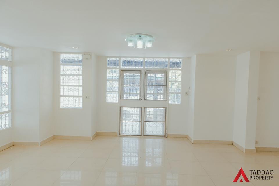 ขายบ้านเดี่ยว 2 ชั้น รีโนเวทใหม่พร้อมเข้าอยู่ 8