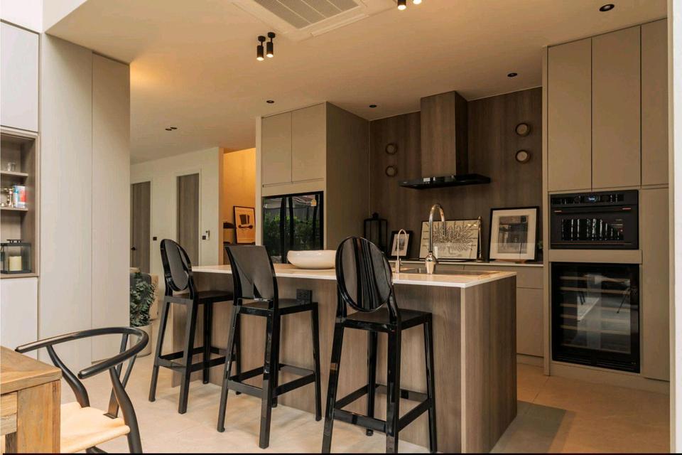 ขายบ้านหรูพร้อมสระว่ายน้ำและลิฟต์ส่วนตัว (Luxury Pool Residence) ตกแต่งครบ | สุขุมวิท 71 ใกล้เอกมัย–ทองหล่อ 11