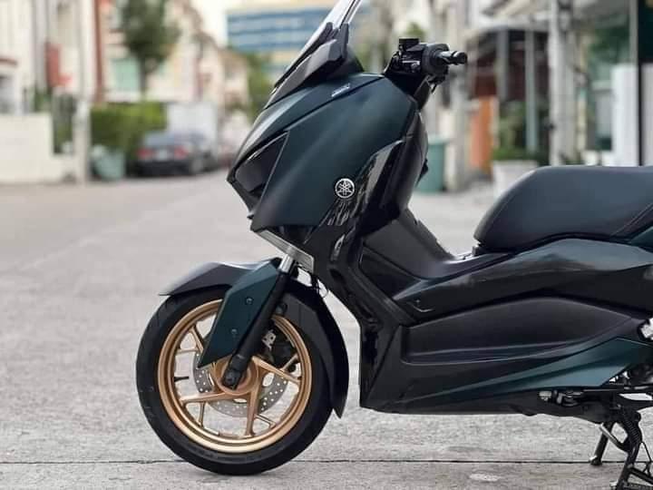 Yamaha Xmax สีดำล้วน 3