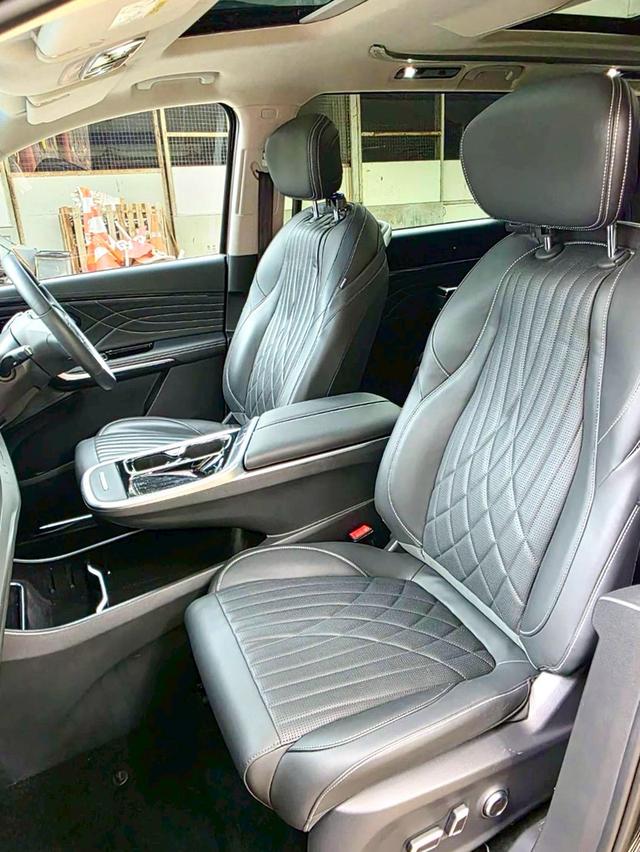 MG Maxus9 V Super Luxury สีดำ ปี 2024 ไมล์ 9,000 กม. 9