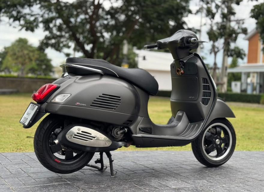 Vespa GTS 300 ABS ASR สีดำ ปี 2017 4