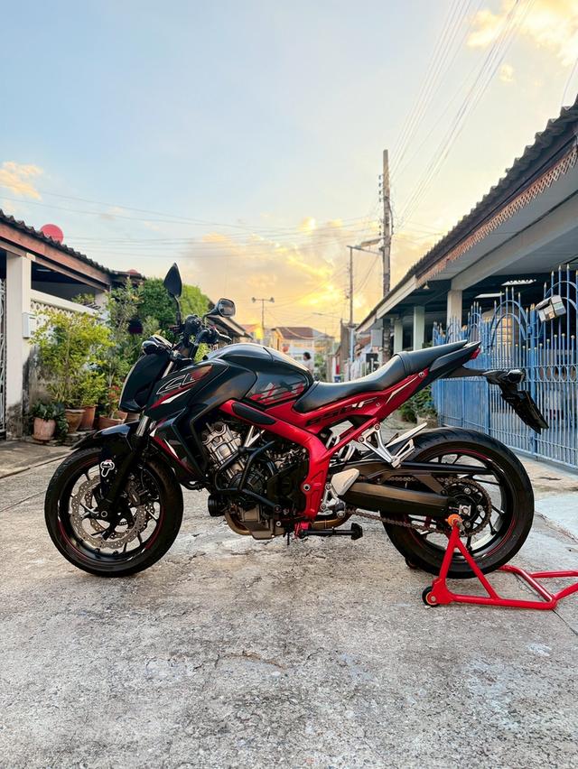 CB650F ปี2016 Honda ดำแดง