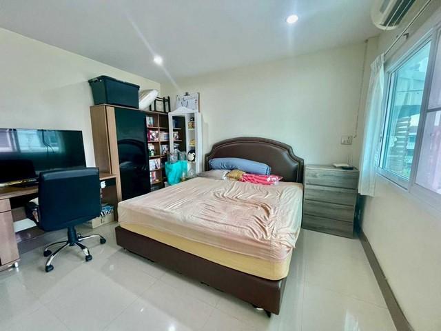 ขายด่วน ราคาพิเศษ ทาวน์เฮาส์ 3 ชั้น ทำเลดี ซ.รามคำแหง 176 ใกล้รถไฟฟ้าสายสีส้ม 8