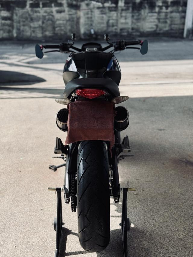 Ducati monster 795 DP  4