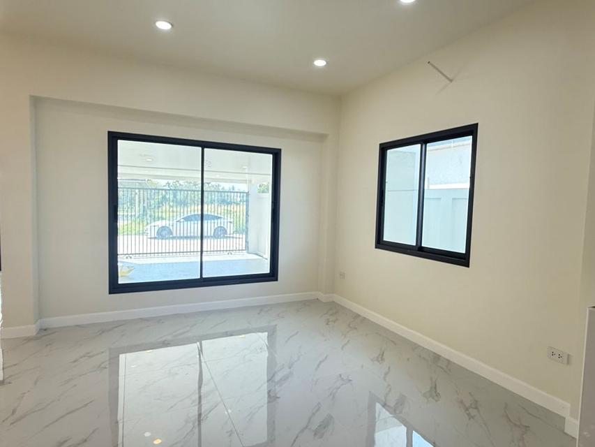 ขายหมู่บ้านมันดาราวิลล่า ถลาง - ย่าจันทร์ บ้านหลังใหญ่ พื้นที่เยอะ สะดวกสบาย จัดสวนสวยเต็ม 9