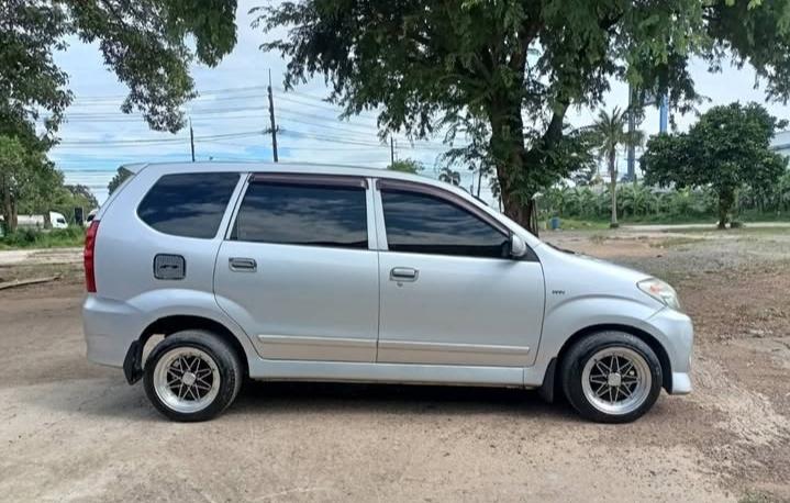 Toyota Avanza ราคาถูกน่าใช้ 3