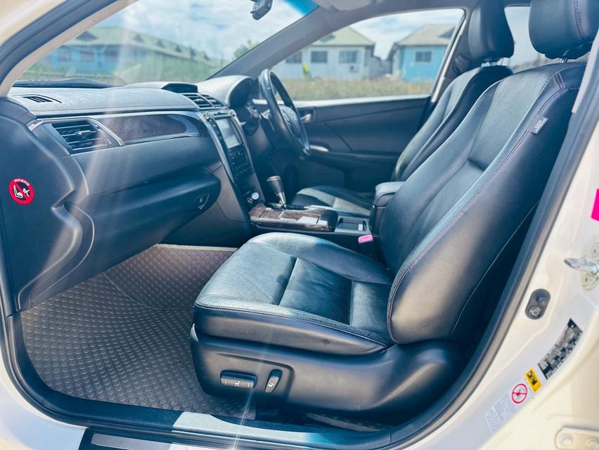 TOYOTA NEW CAMRY 2.0EXTREMO NAVI Minorchange ปี2016 สีขาว เกียร์ออโต้ เครื่องเบนซิน  ราคา 499,000บาท 4